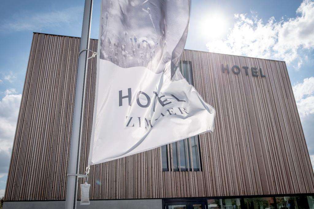Bader Hotel Vaterstetten Exteriör bild